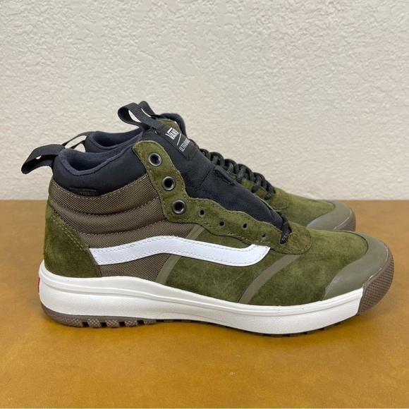 Vans Shoes - Vans UltraRange Hi DL MTE Hiking Sneaker Boot Beech/Black Size 9 Women